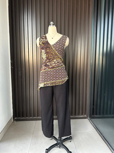 Vintage Asymmetric Patterned Sleeveless Blouse